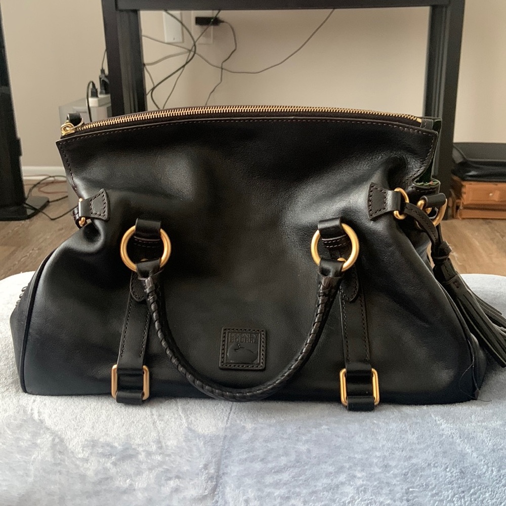 Beautiful Dooney and Bourke bag.